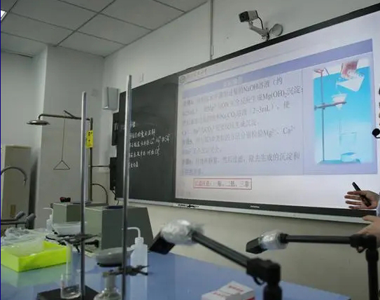 蚌埠某中學實驗室